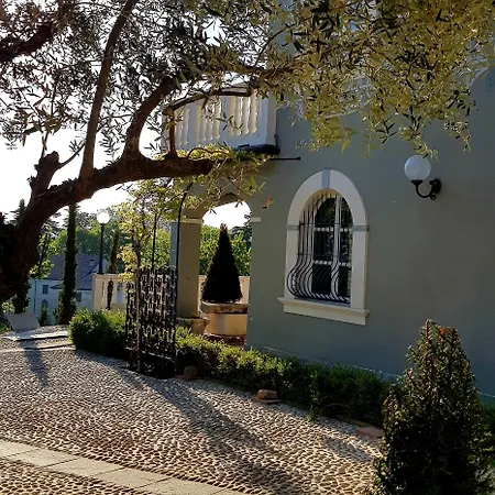 Hotel La Ribezza Boutique (adults Only) Monforte dʼAlba