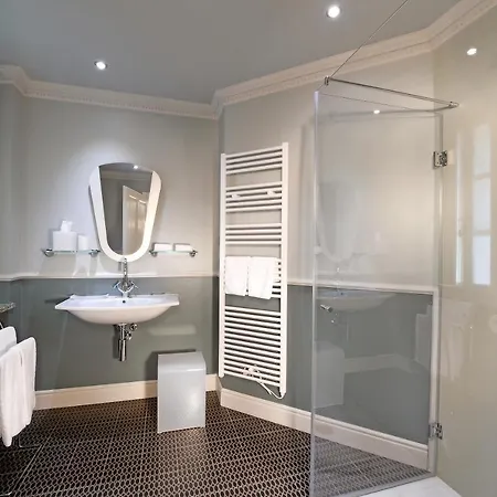 Hotell La Ribezza Boutique (adults Only) Monforte dʼAlba