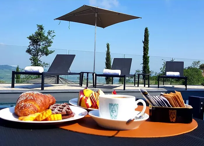 Hotel La Ribezza Boutique Monforte dʼAlba